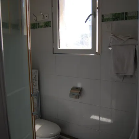 Szálloda Azur 2*