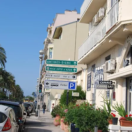 Szálloda Azur 2*