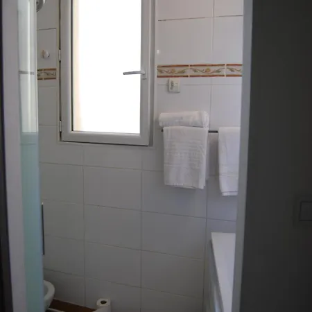 Azur Hotel 2*