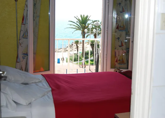 فندق Azur نيس