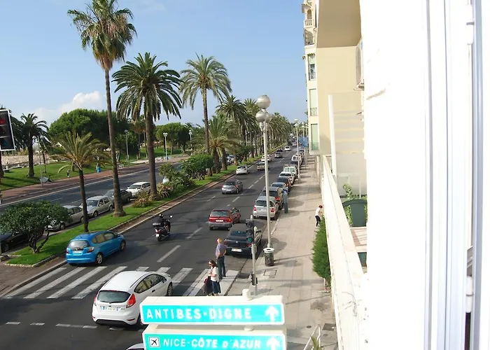 فندق Azur